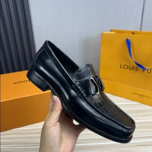 LV Montaigne Loafer - RL74