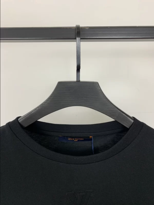 Louis Vuitton Embossed LV Cotton T-Shirt - LRT07