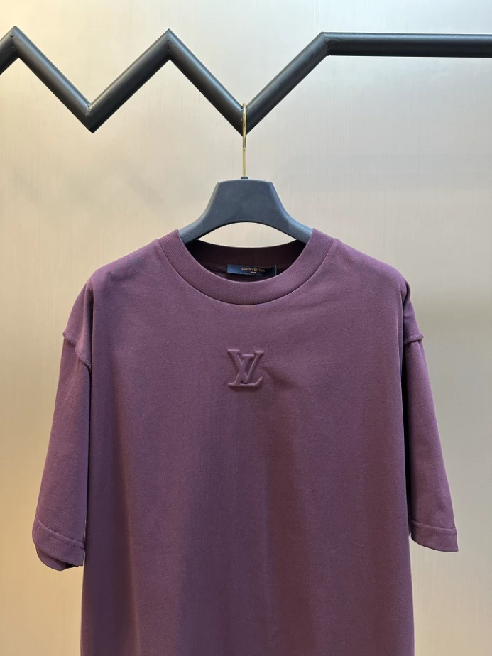 Louis Vuitton Embossed LV Cotton T-Shirt - LRT09