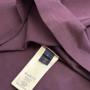 Louis Vuitton Embossed LV Cotton T-Shirt - LRT09