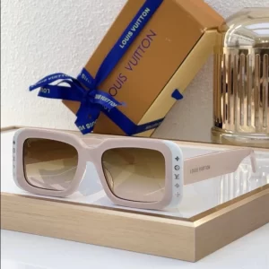 Louis Vuitton Sunglasses – LRS91