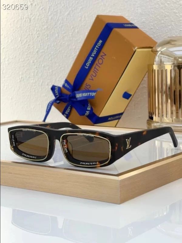 Louis Vuitton Sunglasses – LRS88