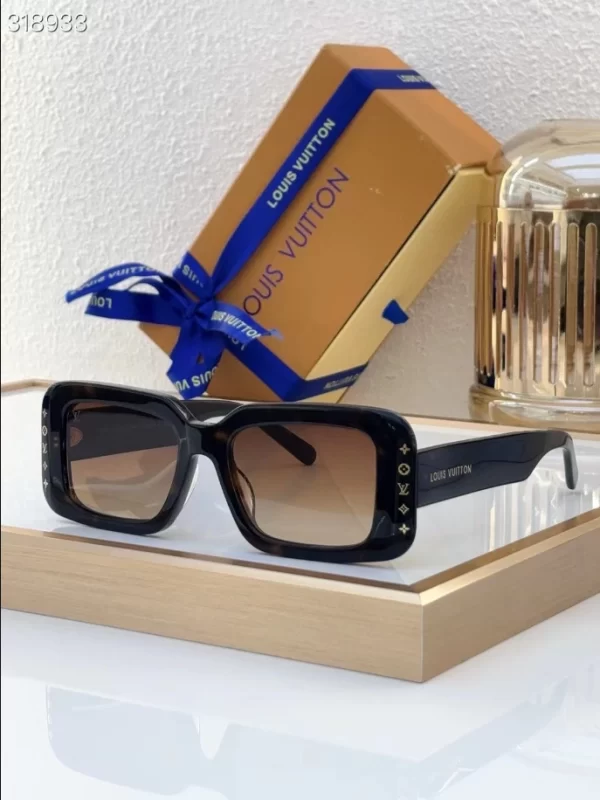 Louis Vuitton Sunglasses – LRS94