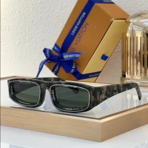 Louis Vuitton Sunglasses – LRS82