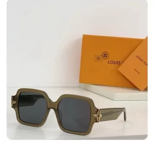 Louis Vuitton Sunglasses – LRS70