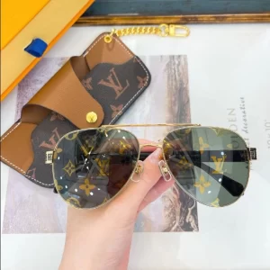 Louis Vuitton Sunglasses – LRS16