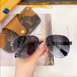 Louis Vuitton Sunglasses – LRS17