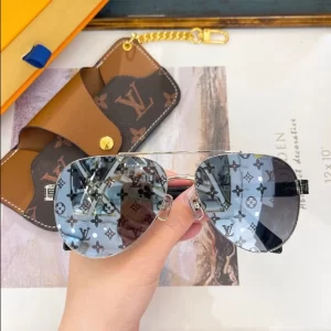 Louis Vuitton Sunglasses – LRS19