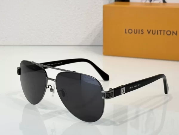 Louis Vuitton Sunglasses – LRS23