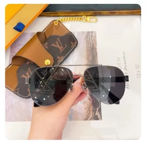 Louis Vuitton Sunglasses – LRS23