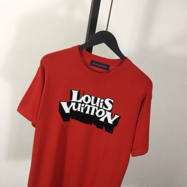 Louis Vuitton T-shirt - LRT29