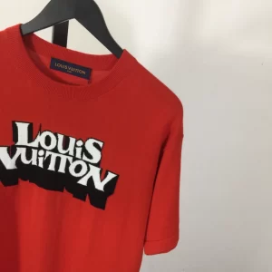 Louis Vuitton T-shirt - LRT29