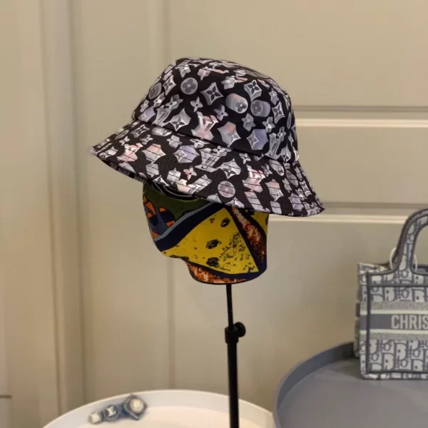 Louis vuitton Bucket Hat – RLC60