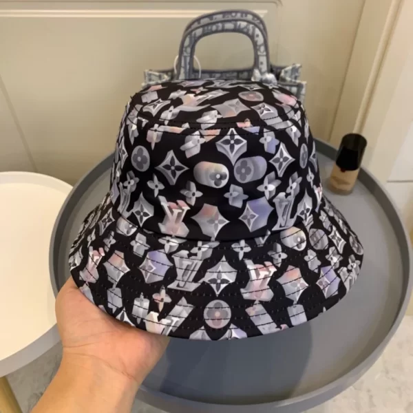 Louis vuitton Bucket Hat – RLC60