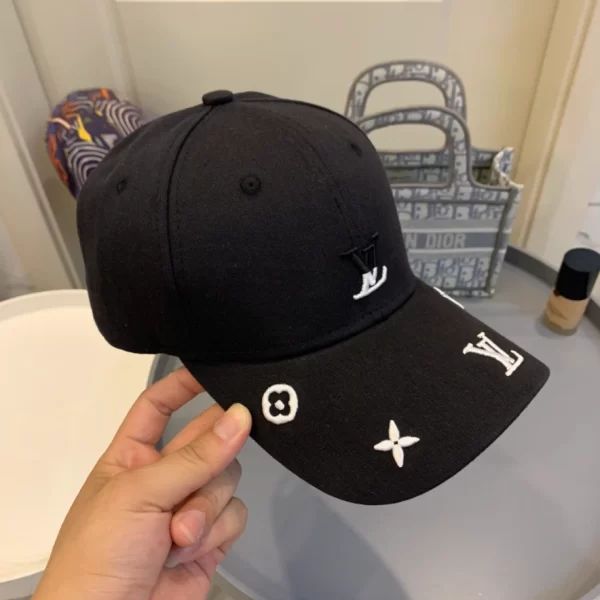 Louis vuitton LV Cap – RLC17