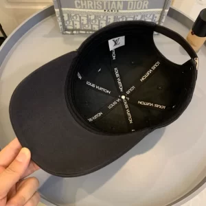 Louis vuitton LV Cap – RLC17