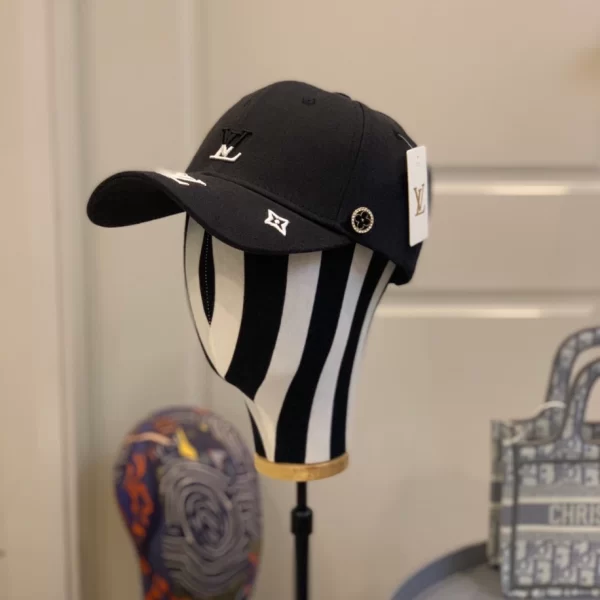 Louis vuitton LV Cap – RLC17