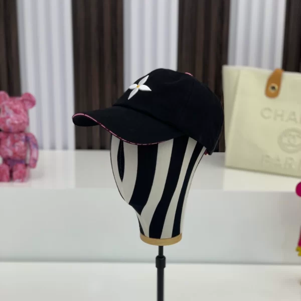 Louis vuitton LV Cap – RLC06