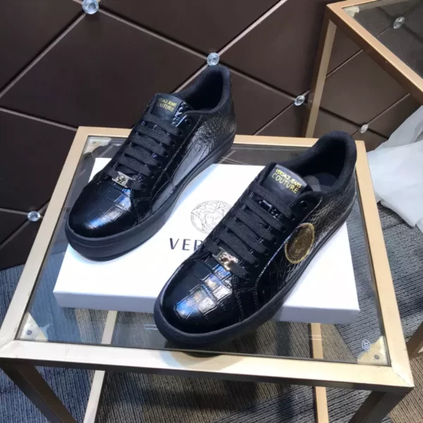 Versace Greca Sneakers - RVS18