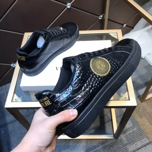 Versace Greca Sneakers - RVS18