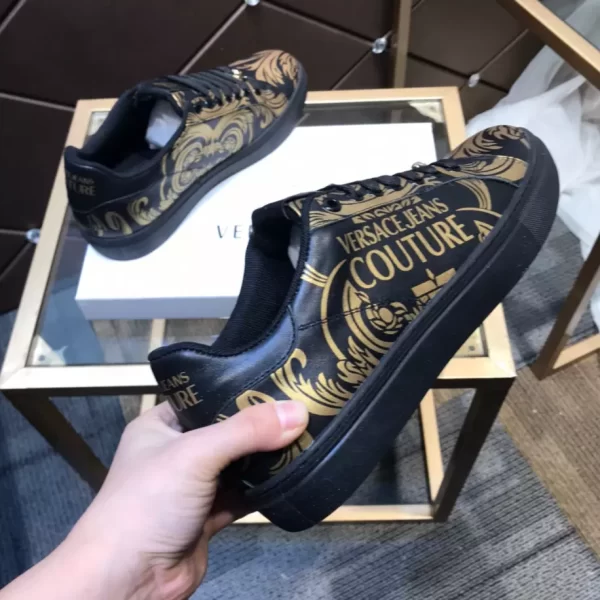 Versace Greca Sneakers - RVS15