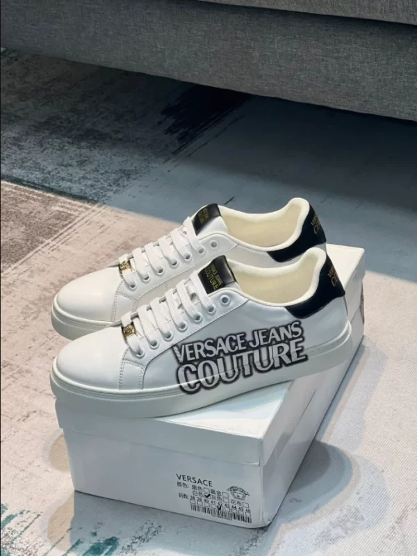 Versace Greca Sneakers - RVS09