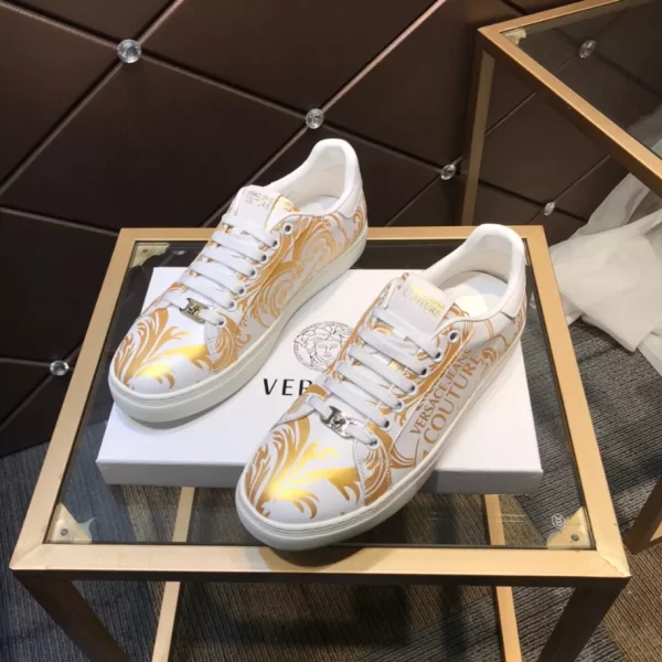 Versace Greca Sneakers - RVS16