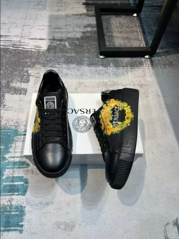 Versace Greca Sneakers - RVS04