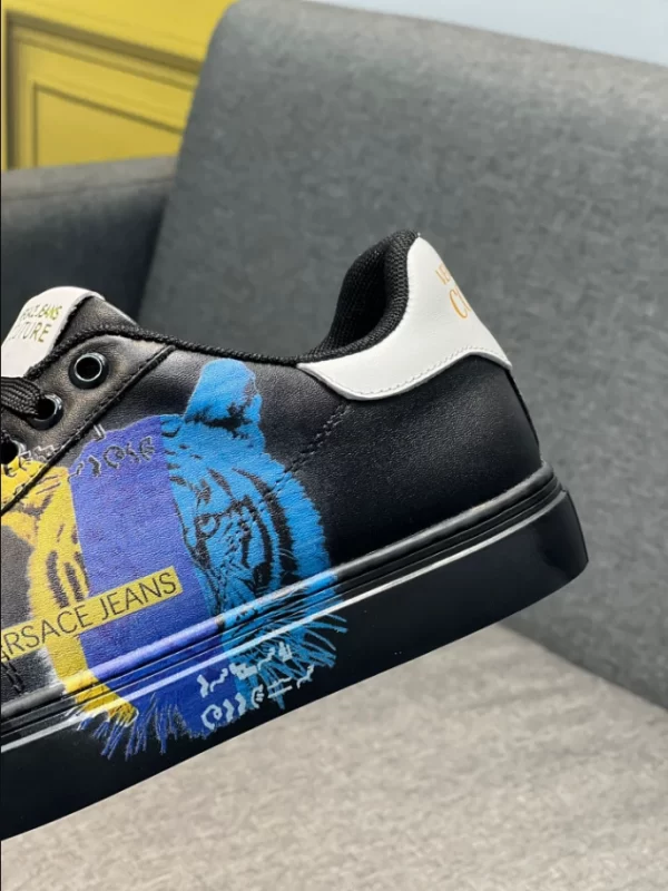 Versace Greca Sneakers - RVS03