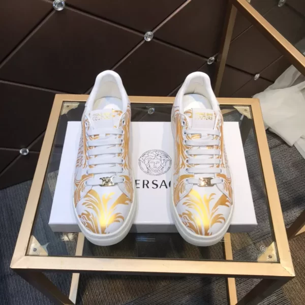 Versace Greca Sneakers - RVS16