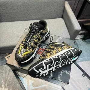 Versace Trigreca Sneakers - RVS41