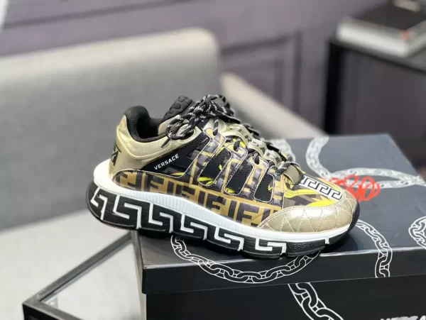 Versace Trigreca Sneakers - RVS38