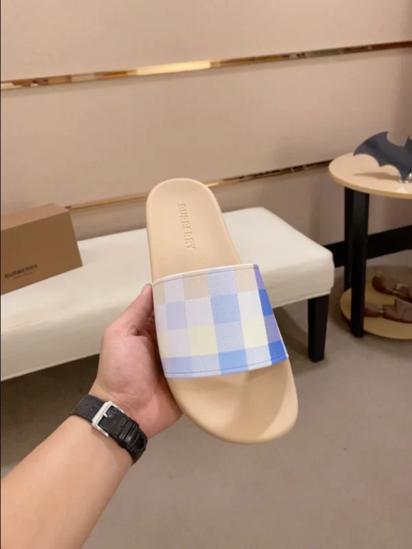 Burberry Check Slides - SB06