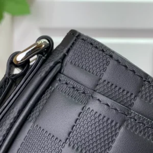 LV District PM Damier Infini Leather - RBV04