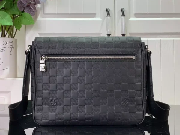 LV District PM Damier Infini Leather - RBV04