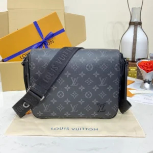 LV District PM Monogram Eclipse - RBV02