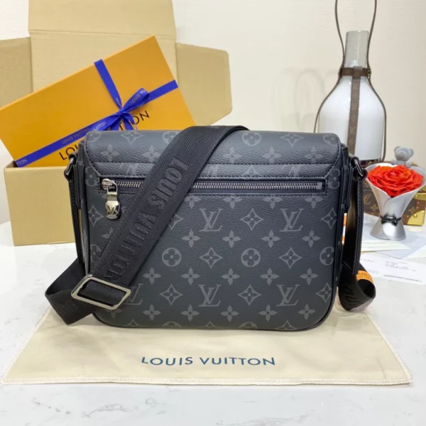 LV District PM Monogram Eclipse - RBV02