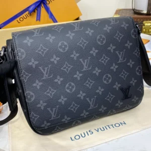 LV District PM Monogram Eclipse - RBV02