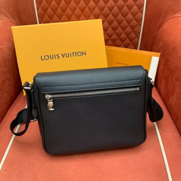LV District PM Taiga Leather - RBV03