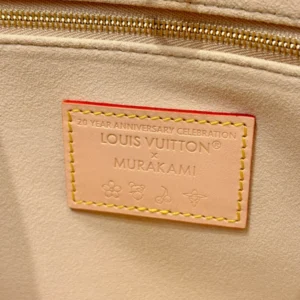 LV x TM OnTheGo MM - RLB01