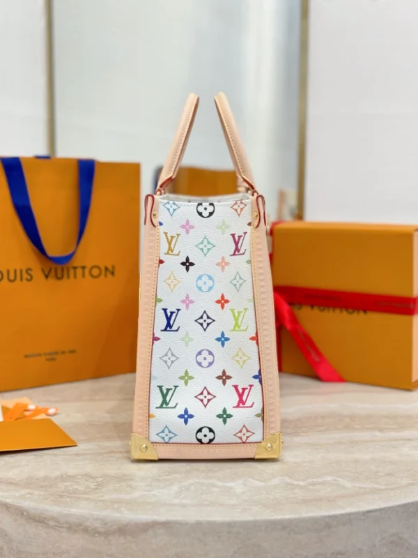 LV x TM OnTheGo MM - RLB01