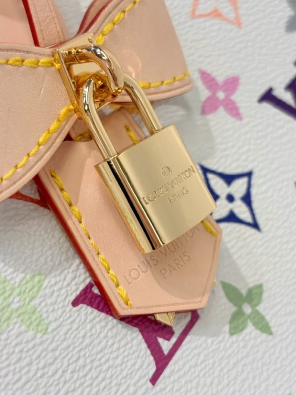 LV x TM OnTheGo MM - RLB01