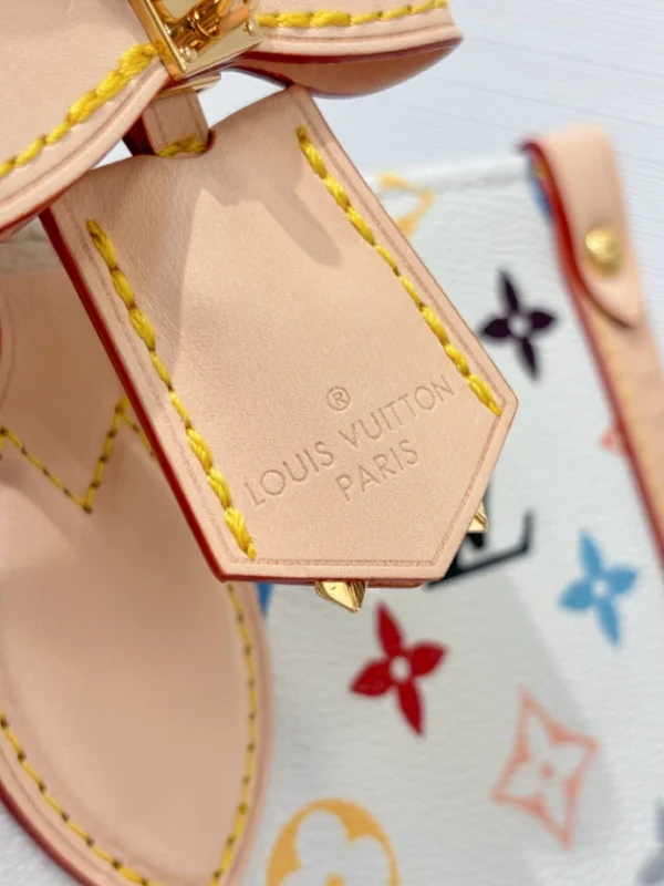 LV x TM OnTheGo MM - RLB01