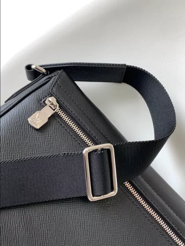 Louis Vuitton District Bag