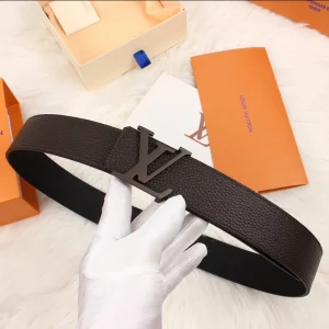 LOUIS VUITTON BELT