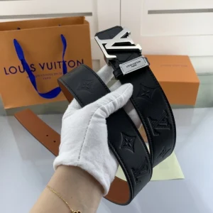 LOUIS VUITTON BELT