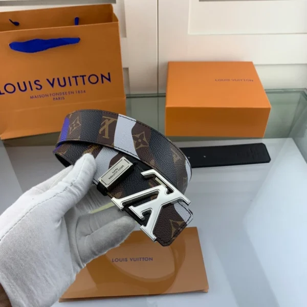 LOUIS VUITTON BELT