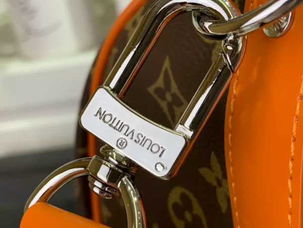 LV Keepall Bandoulière 50 Bag - RBV10
