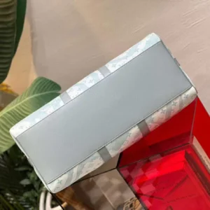 LV Keepall Bandoulière 50 Bag in Monogram Aquagarden - RBV15