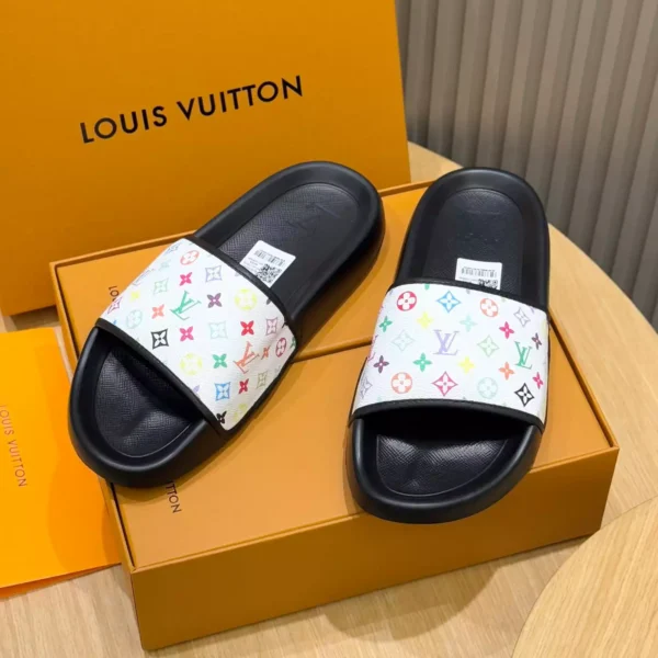 Louis Vuitton Slippers - S49